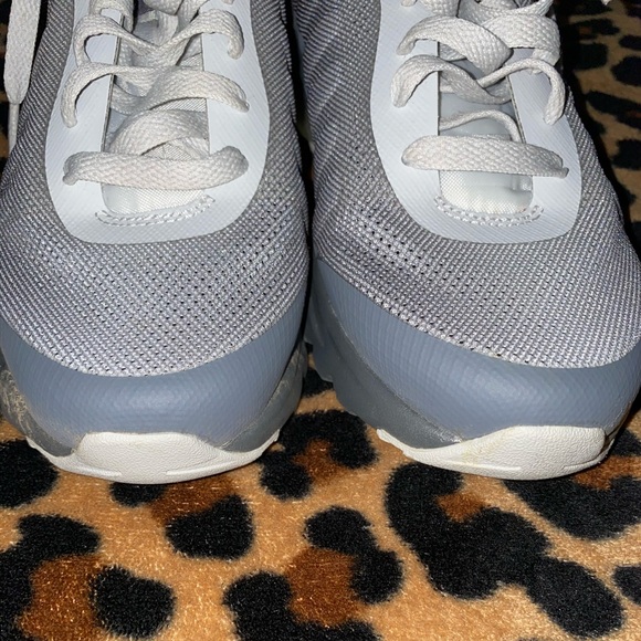 Nike shoes - Picture 4 of 4